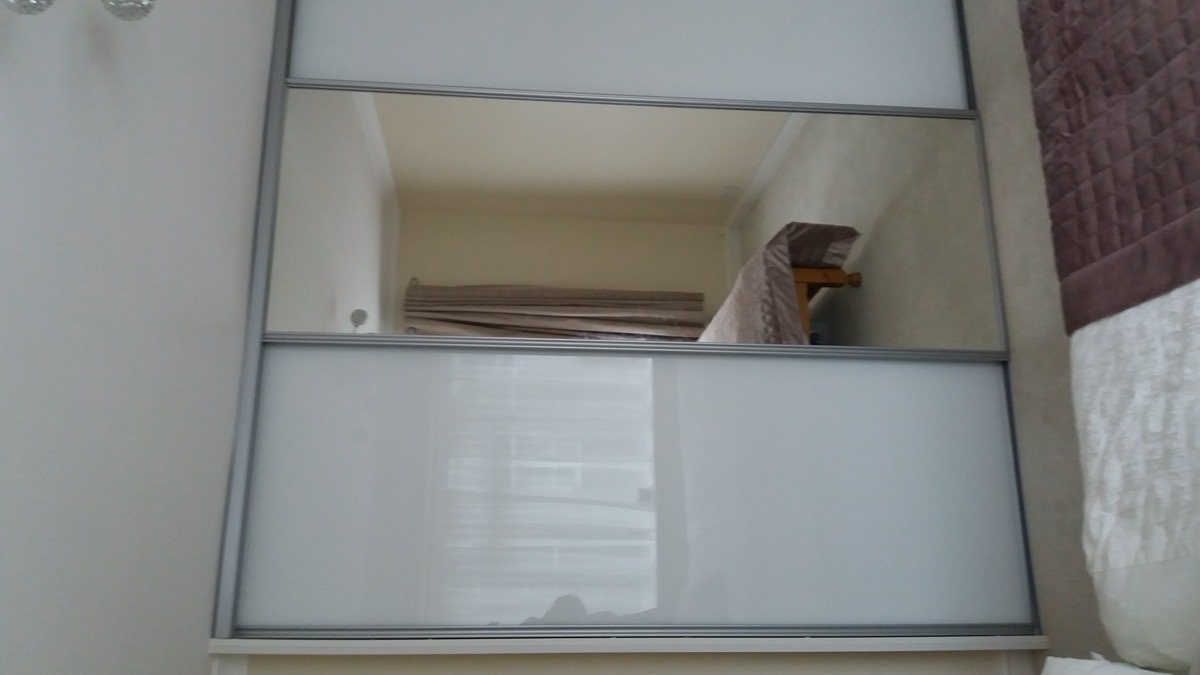 Bespoke fitted wardrobes with shelving